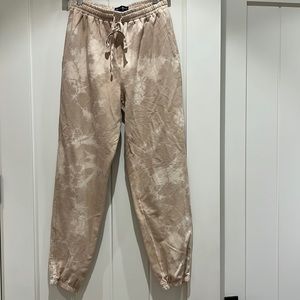 Carbon 38 Tie Dye pants (Tan size S)